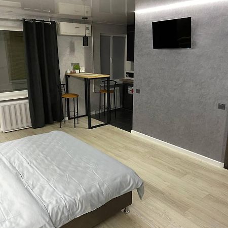 Apartcenter Вип Апартаменты В Центре Города На Гагарина Kryvyj Rih Exteriör bild